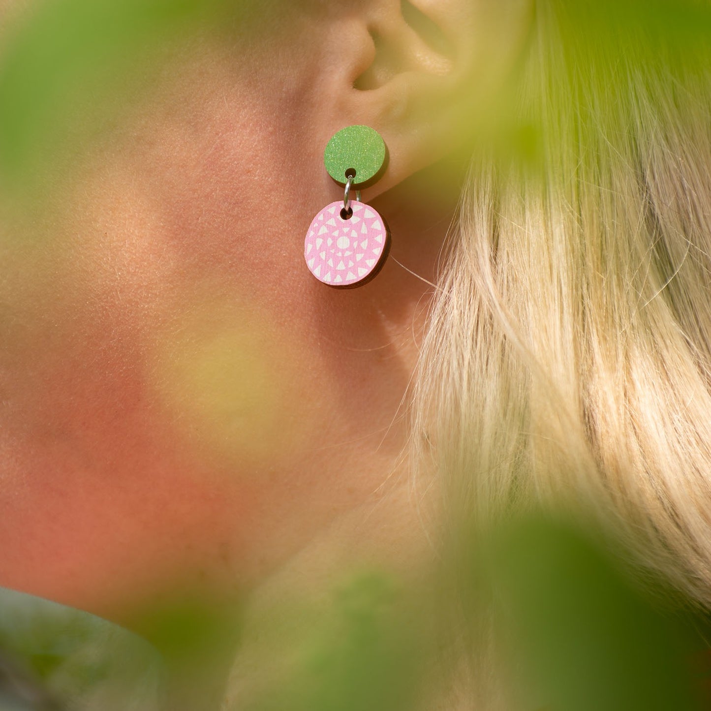 Kesä 2023: Aurinko Color Korvakorut Vihreä/Pink