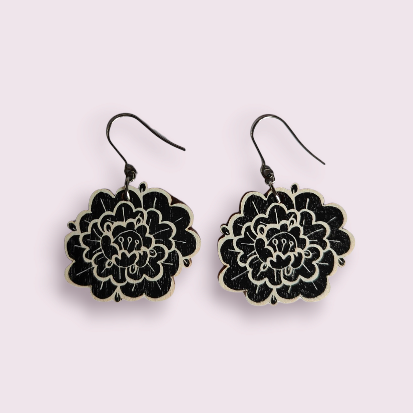 Pioni Earrings