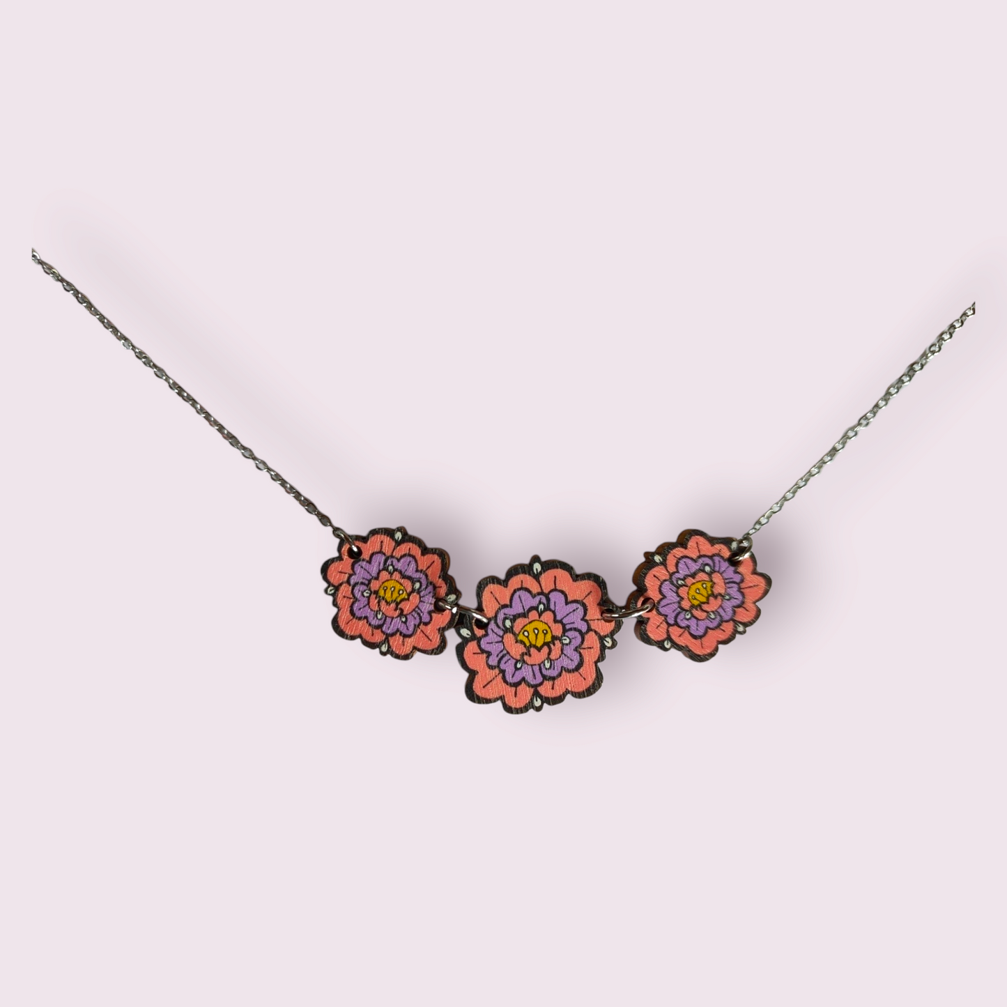 Pioni Necklace