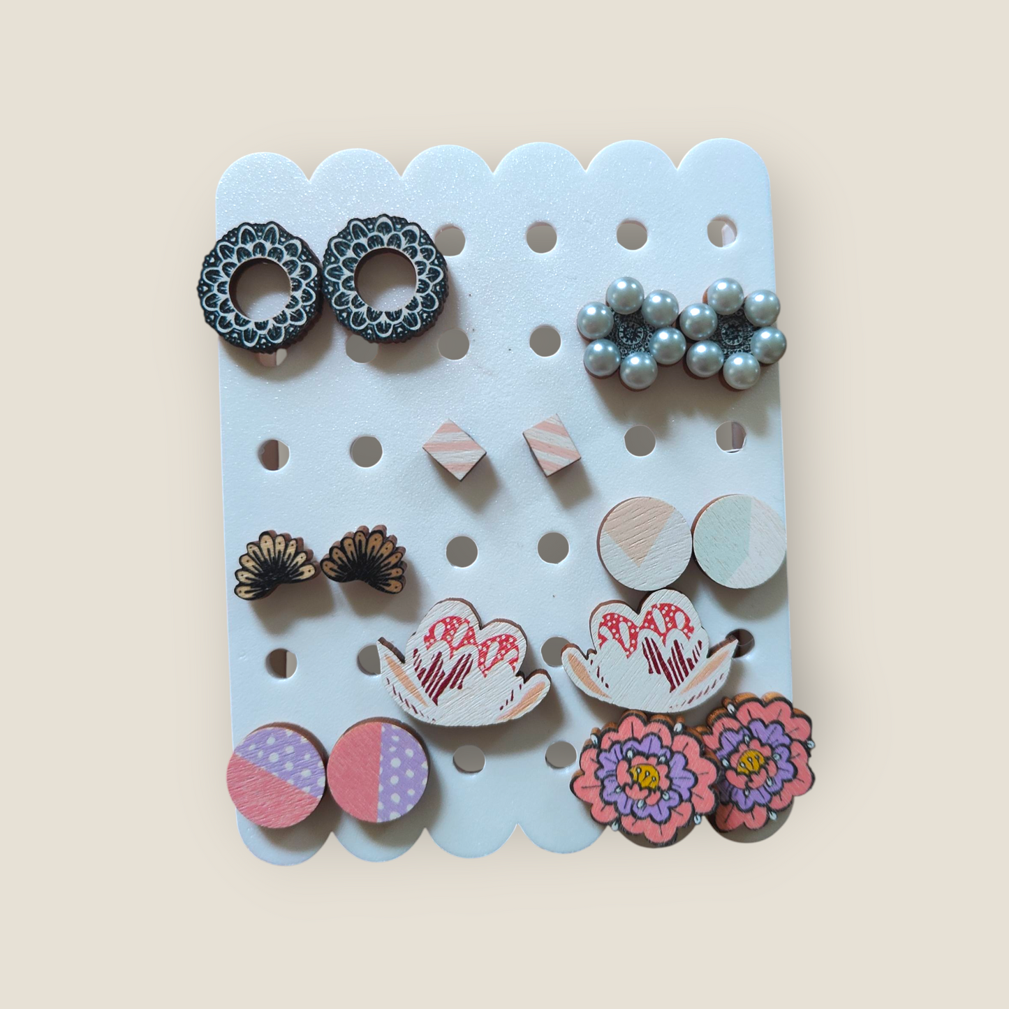Hattara Stud Earring Stand