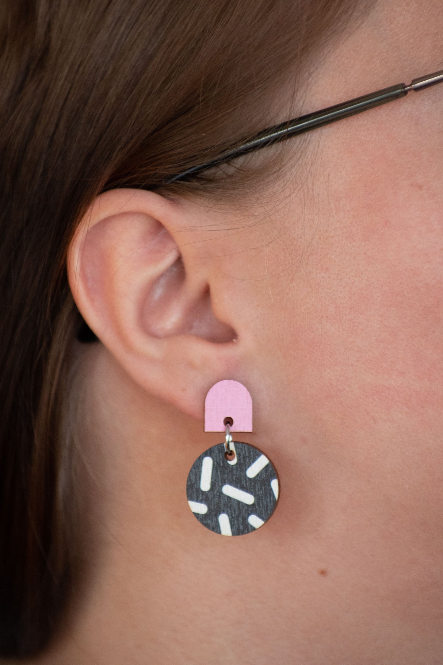 Neilikka Earrings