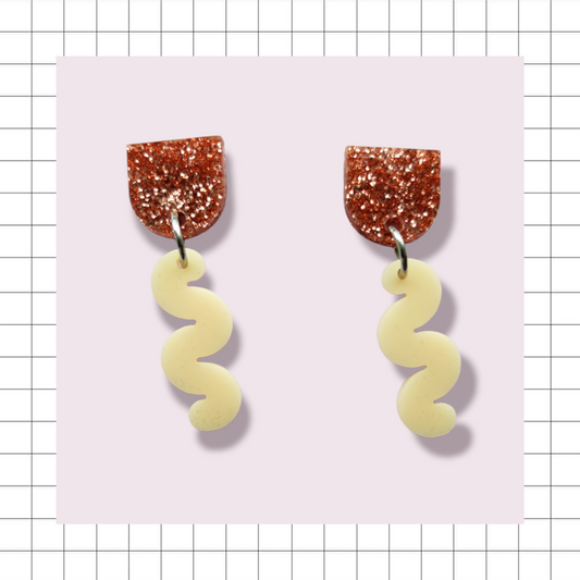 Hilpeä Earrings orange glitter/cream