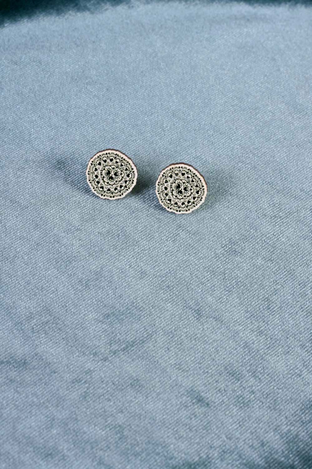 Sydänkäpy Mini Earrings Black and White