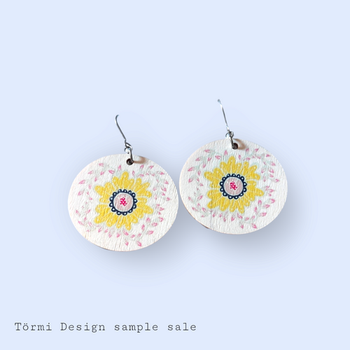 Daalia Earrings Light yellow