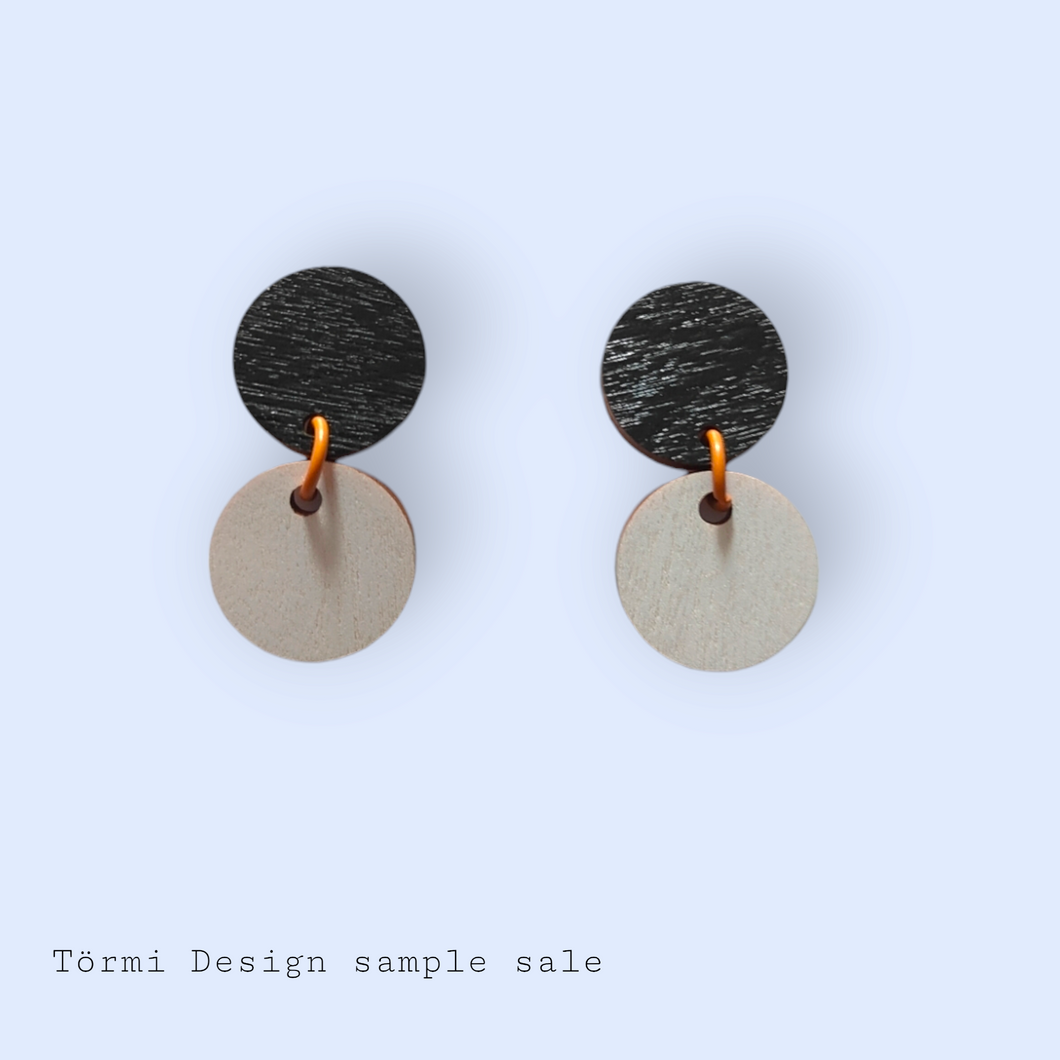 Lumipallo Earrings Black/White