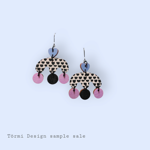 Horisontti Earrings Lavender/Black