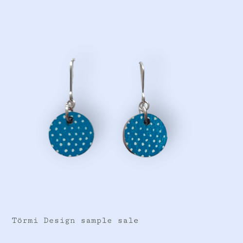 Täplä Earrings blue/white polka dots