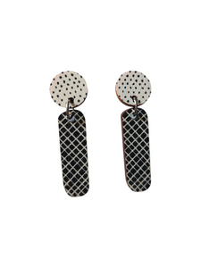 Seitti Earrings black/white