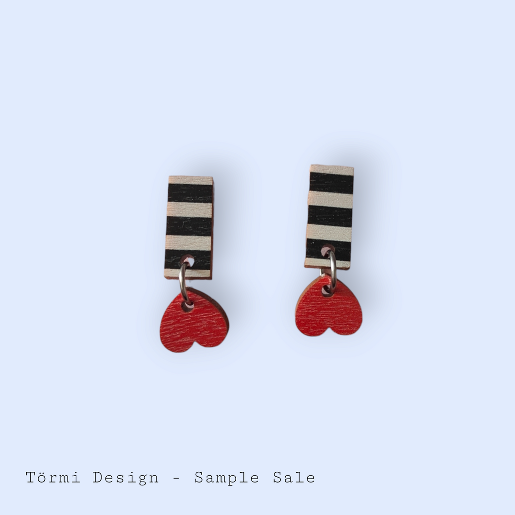 Unelma Earrings black/red