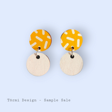 Neilikka Earrings yellow