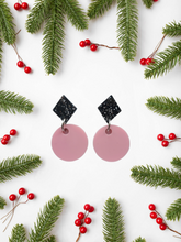 Kruunu Earrings black glitter/pink