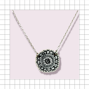 Toive Necklace Gray