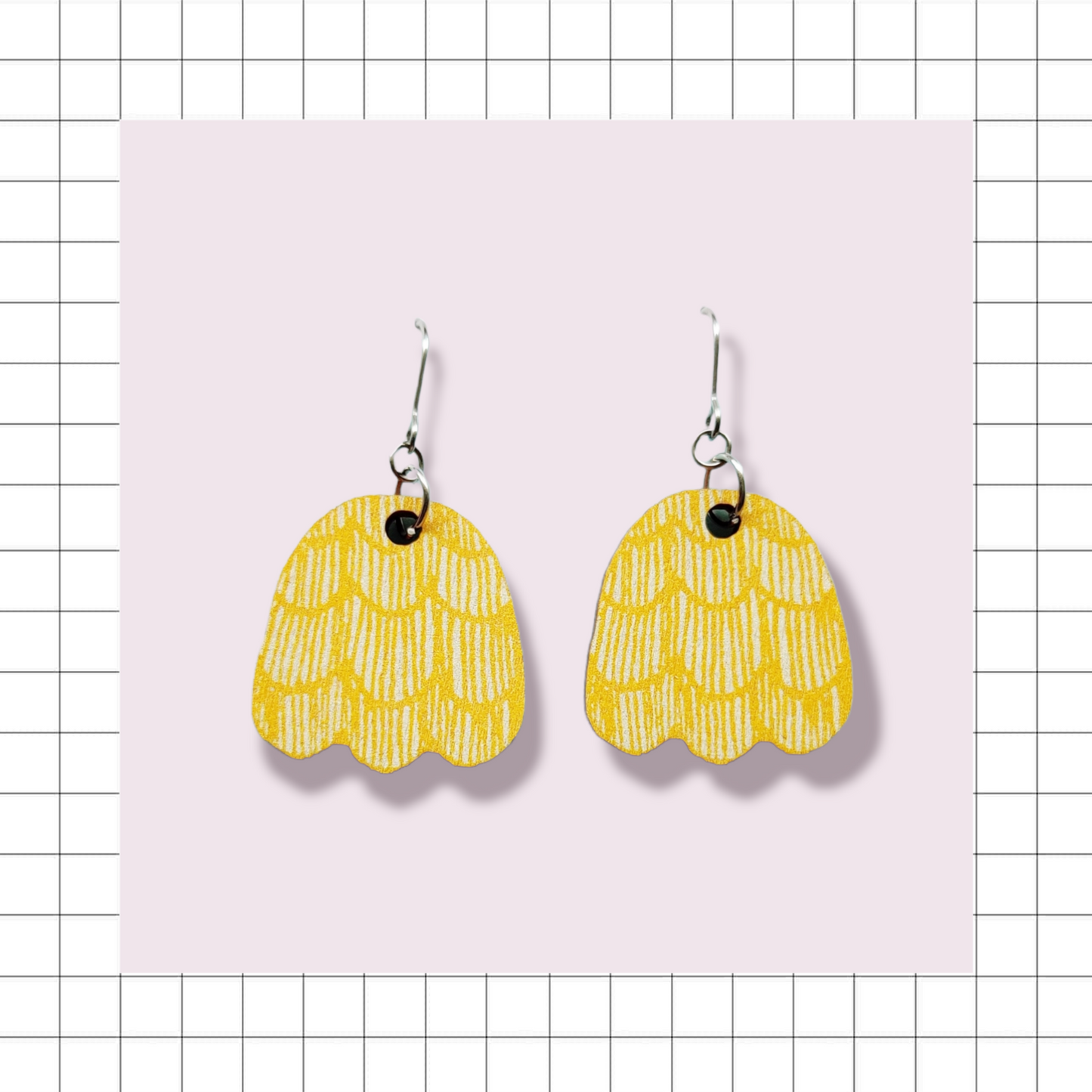 Käpy earrings Yellow