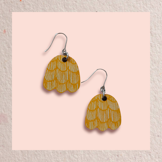 Käpy earrings Yellow