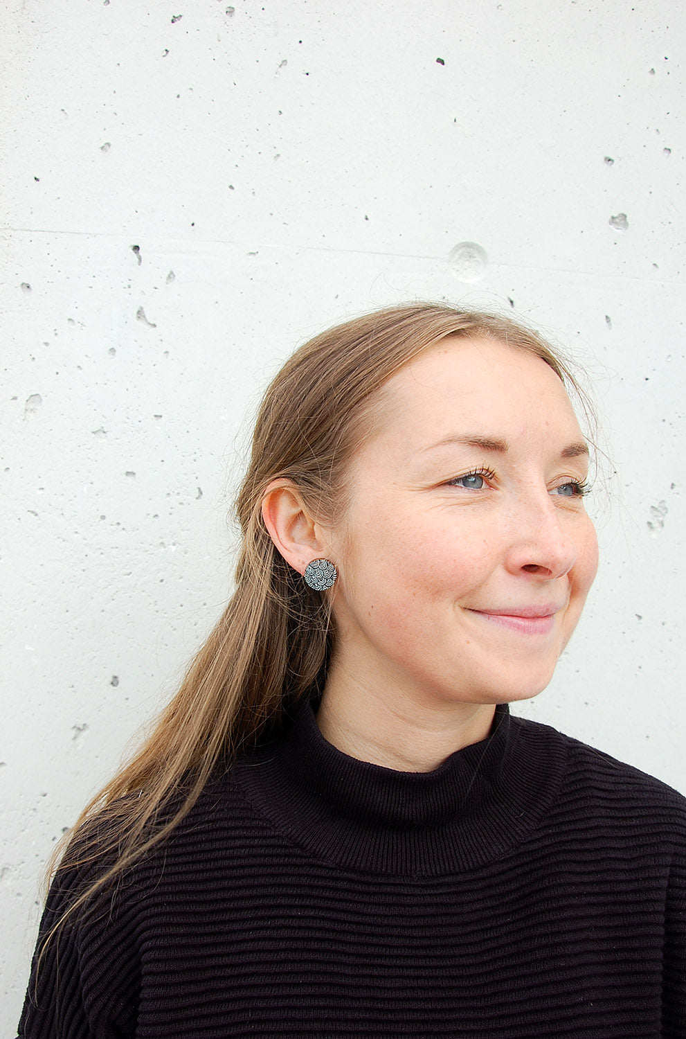 Laine Earrings Red