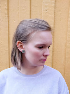 Sydänkäpy Mini Earrings Black and White